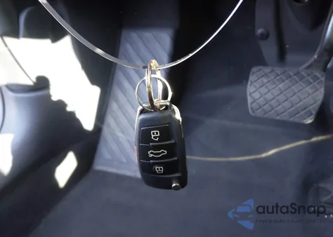 2018 Audi Q3 2.0T Premium/2.0T Sport Premium z USA, uszkodzony, nr VIN WA1ECCFS3JR023576